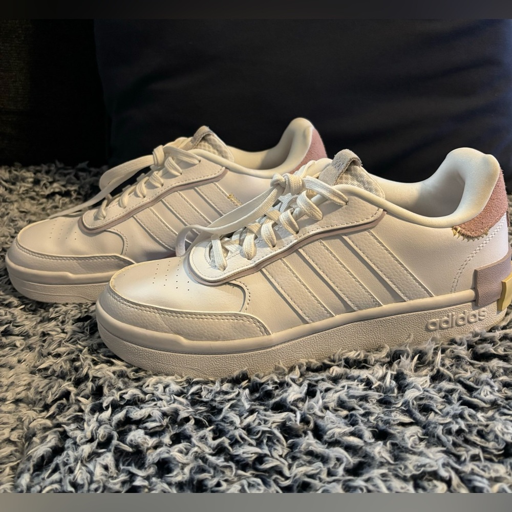 Adidas Postmove SE Basketball